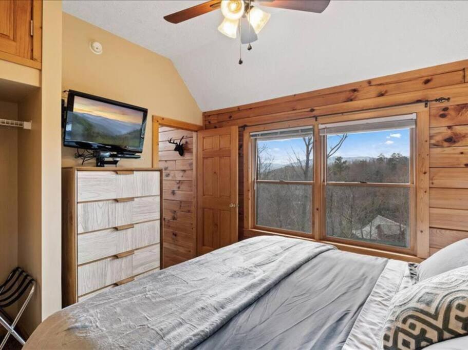 Breathtaking Views Of The Smokies, 3 Mins To Gatlinburg Villa Dış mekan fotoğraf