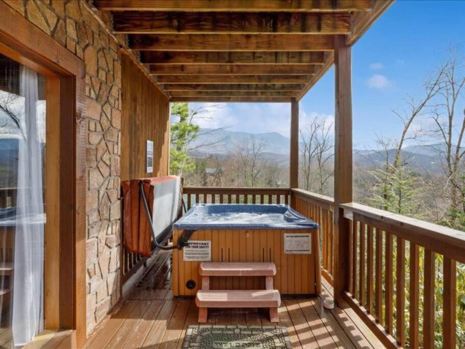 Breathtaking Views Of The Smokies, 3 Mins To Gatlinburg Villa Dış mekan fotoğraf