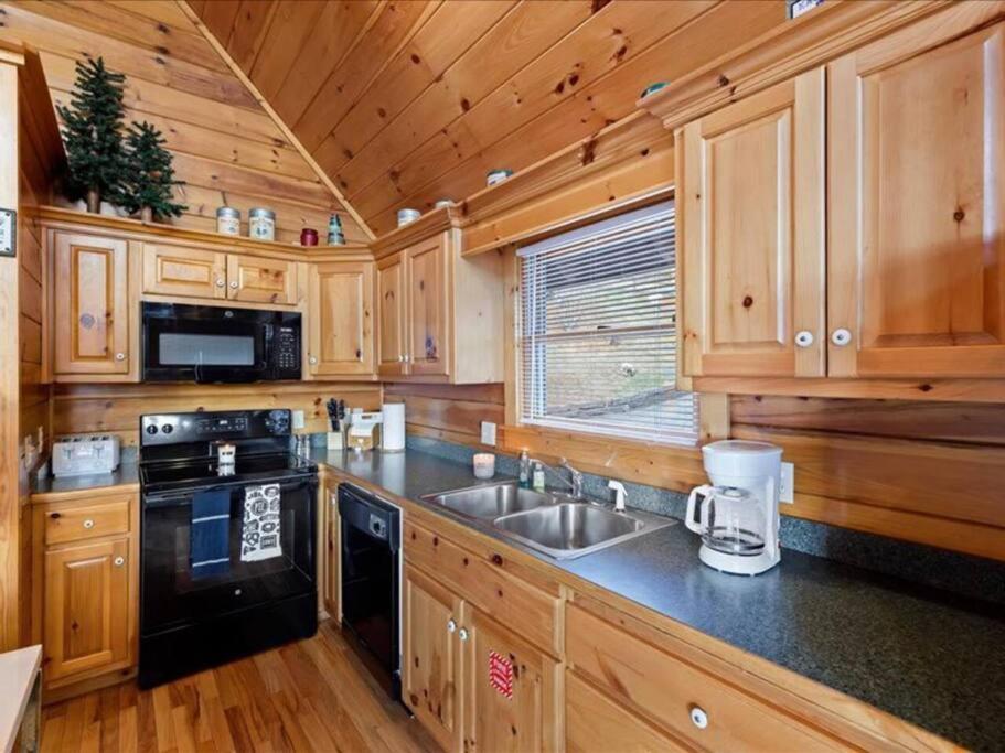 Breathtaking Views Of The Smokies, 3 Mins To Gatlinburg Villa Dış mekan fotoğraf