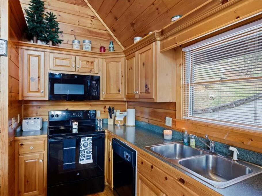 Breathtaking Views Of The Smokies, 3 Mins To Gatlinburg Villa Dış mekan fotoğraf